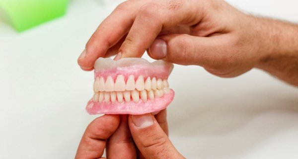 Prótesis dental en Andújar